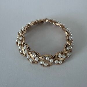 Vintage 1950s Pearl Bracelet